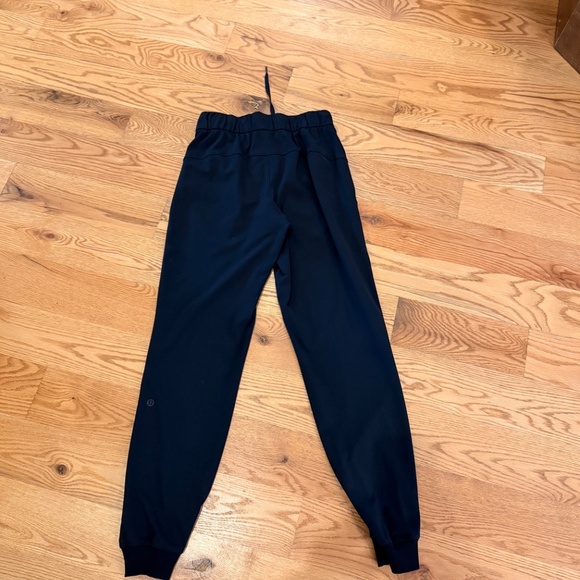 Lululemon Stretch High-Rise Jogger Full Length in Black (Size 2) - Picture 16 of 16